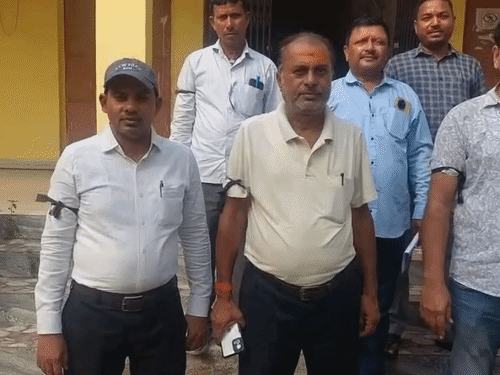 औरंगाबाद- पंचायत रोजगार सेवकों की मानदेय बढ़ोतरी, स्थायीकरण की मांग:बोले- 2007 से कॉन्ट्रैक्ट पर काम कर रहे, समय पर भुगतान नहीं होने से आर्थिक मुश्किलें बढ़ रहीं