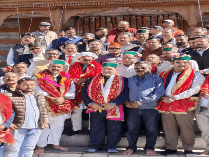 हिमाचल-वीरभद्र गुट की एकजुटता से सुक्खू खेमे में हलचल:विक्रमादित्य के साथ आए रोहित-बाली; कांग्रेस में नए सियासी समीकरणों के संकेत, हेलिकॉप्टर को लेकर चर्चाएं
