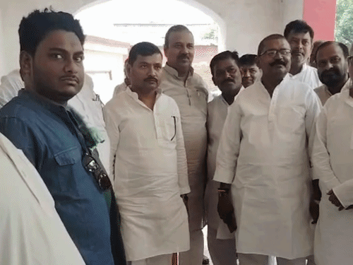 मुख्य चुनाव आयुक्त, बिहार में दोबारा मतदान की मांग:दरभंगा में राजद समेत विपक्षी दलों का आज प्रखंड मुख्यालयों पर प्रदर्शन, कहा- वोट काटकर चुनाव प्रक्रिया प्रभावित की