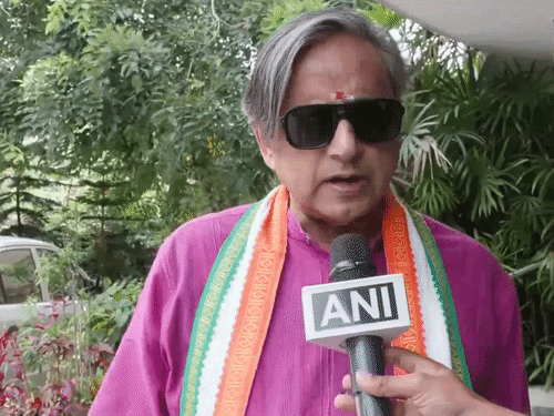 थरूर बोले- भारत न बांग्लादेश, न ही फ्रांस:तुलना गलत, हमारा सरकार गिराना टारगेट नहीं; रिजिजू बोले थे- विपक्ष साजिश रच रहा