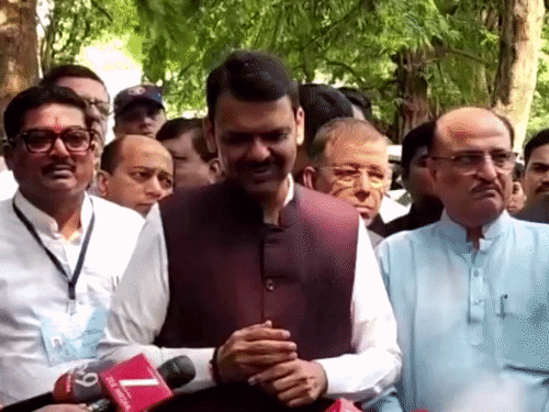 ऑडियो क्लिप पर महाराष्ट्र गठबंधन में तनाव:CM ने जांच के आदेश दिए; ढाई साल पुरानी क्लिप में दावा- शिंदे के बेटे ने जरांगे को 500 करोड़ दिए