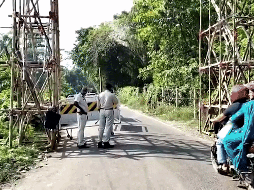 बंगाल में रेप-मर्डर के आरोपी की पुलिस मुठभेड़ में मौत:क्राइम सीन रीक्रिएशन के दौरान पुलिस की रिवॉल्वर छीनी; जुलाई के बाद ऐसी दूसरी घटना