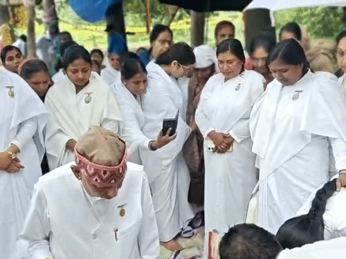 बेगूसराय में बनेगा ब्रह्माकुमारीज सेवा केंद्र:NH-31 के पास हुआ भूमि पूजन, माउंट आबू से आए राजयोगी बीके रामश्लोक ने की पूजा