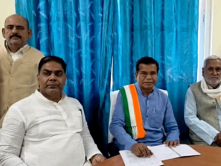 औरंगाबाद पहुंचे छत्तीसगढ़ कांग्रेस के पूर्व अध्यक्ष:वोट चोरी के मुद्दे पर सरकार को घेरा; मोहन मरकाम बोले- EC की भूमिका निष्पक्ष और पारदर्शी होनी चाहिए