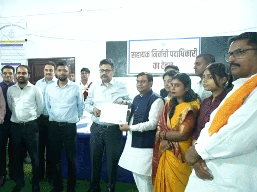 लगातार दूसरी बार निर्दलीय MLC बने बंशीधर बृजवासी:तिरहुत स्नातक सीट पर 31832 वोट लाकर जेडीयू के अभिषेक झा को हराया; जानिए संपत्ति और लाइफस्टाइल