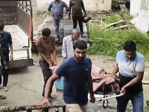 समस्तीपुर- शादी से एक महीने पहले युवती ने लगाई फांसी:भाई बोला- होने वाला पति दहेज को लेकर प्रताड़ित कर रहा था, 4 दिसंबर को थे फेरे