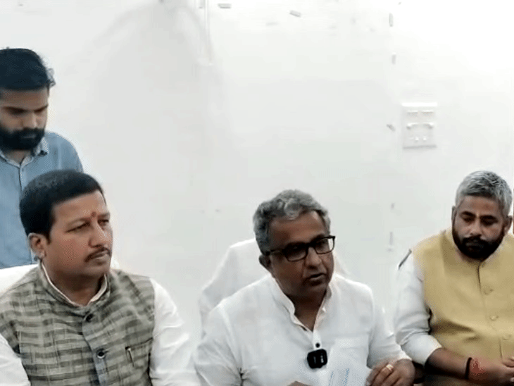 ‘विपक्ष मुद्दाविहीन, इसलिए संवैधानिक संस्थाओं पर सवाल उठा रहे’:भागलपुर में 2 नवंबर को ‘लोकतंत्र बचाओ, अराजकता हटाओ’ पदयात्रा; नीतीश मिश्रा बोले- राष्ट्रीय अध्यक्ष भी आएंगे