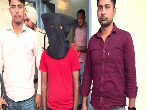 पंचकूला-पत्नी की डिलीवरी के लिए ₹20 लाख के जेवर चुराए:यूपी भागा; एक गलती से पकड़ा गया; इंटरकास्ट मैरिज के बाद पिता ने घर से निकाला