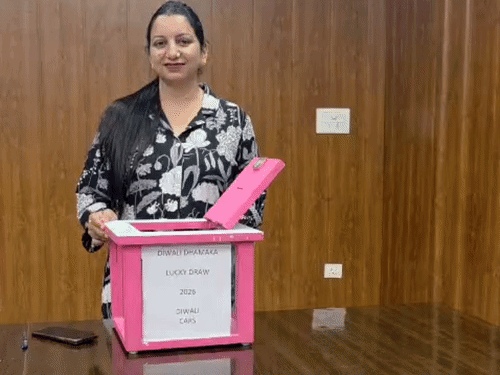 चंडीगढ़ में आज लकी ड्रॉ से मिलेंगी कारें:सिक्योरिटी गार्ड समेत 35 कर्मचारी होंगे शामिल, फार्मा कारोबारी 4 गाड़ियां पहले दे चुके