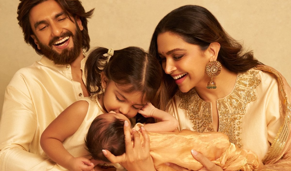 Deepika Padukone और Ranveer Singh ने दशहरे पर किया अपनी दूसरी लाडली के नाम का खुलासा, नन्हीं परी को दिया बेहद प्यारा नाम- ‘देवी पादुकोण सिंह’