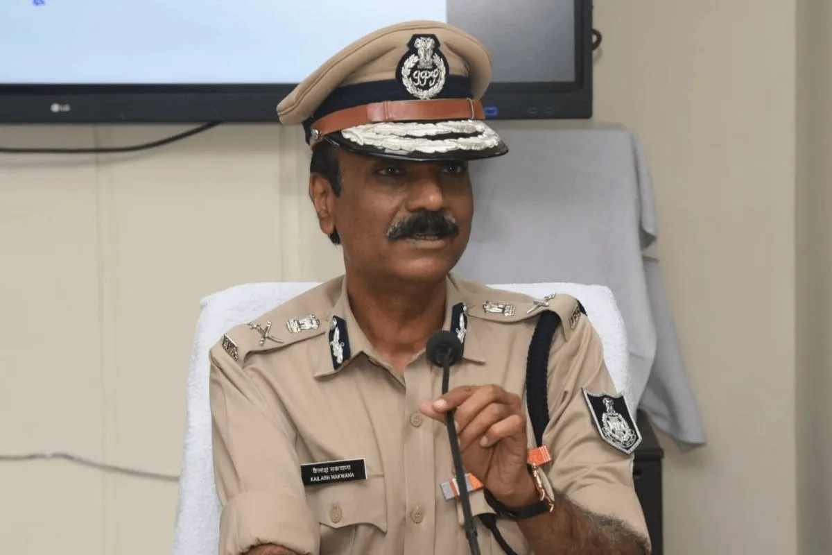 MP में DGP कैलाश मकवाना की रिटायरमेंट डेट पर विवाद, गृह विभाग बोला- संभव नहीं