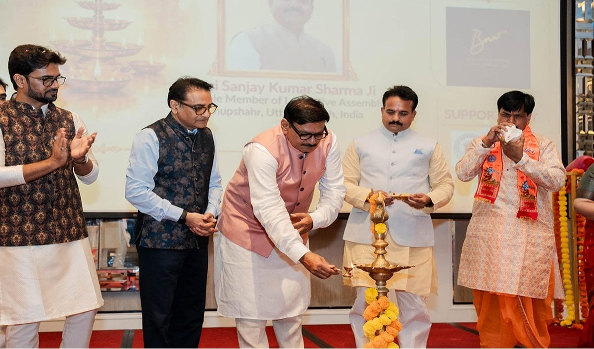 दुबई में जेवर विधायक धीरेंद्र सिंह एवं अनूपशहर विधायक संजय शर्मा को मिला ‘उत्तर प्रदेश गौरव सम्मान’