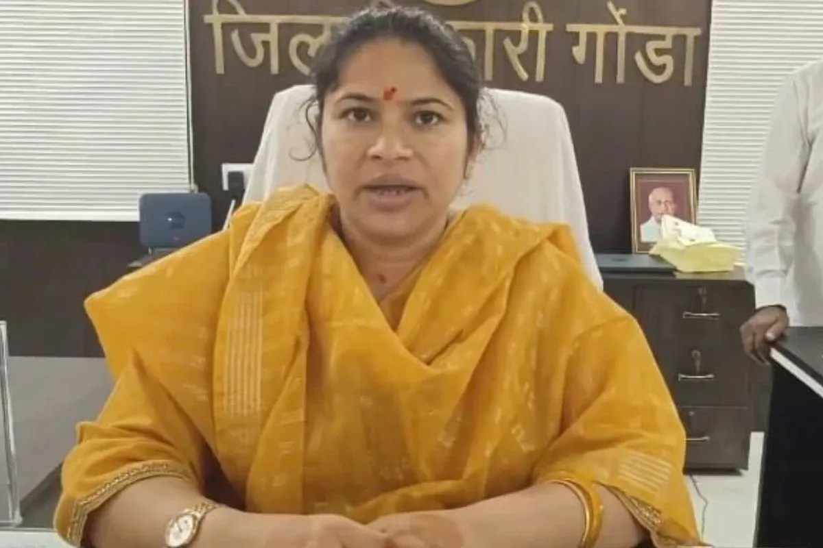 Gonda: गोंडा में प्रशासनिक फेरबदल, करनैलगंज और तरबगंज में बदले एसडीएम, जानिए किसे कहां मिली जिम्मेदारी