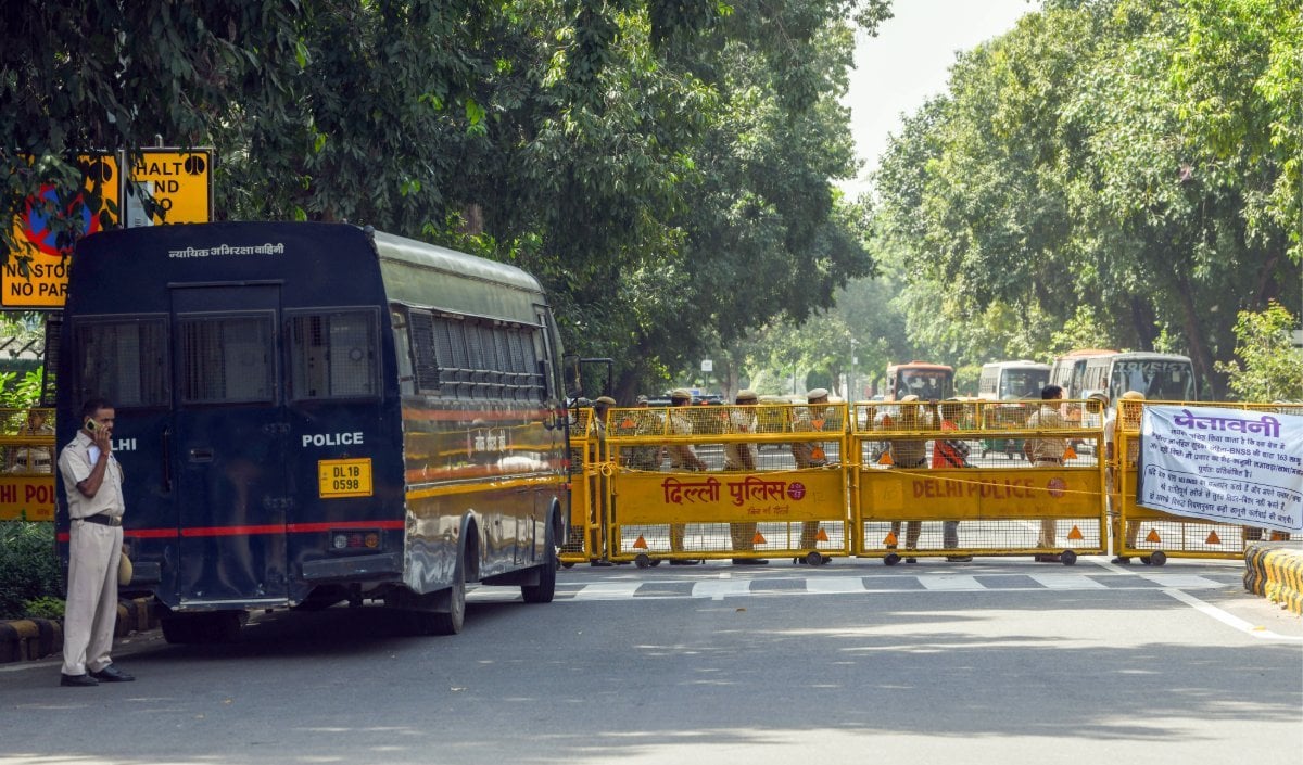 ‘वोट चोरी’ के आरोपों पर कांग्रेस का दिल्ली में बड़ा प्रदर्शन, सुरक्षा कारणों से 6 मेट्रो स्टेशन शाम 4 बजे तक बंद
