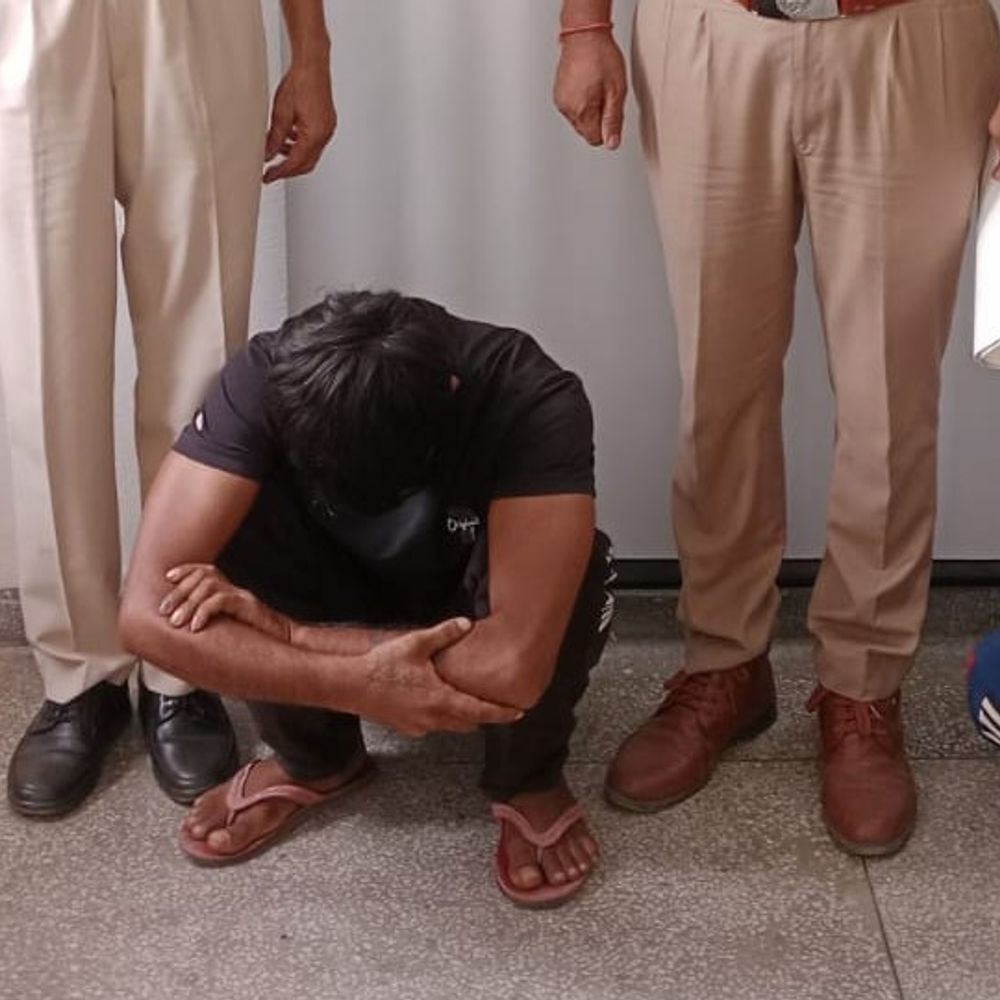हांसी में सोने की बालियां चुराने वाला अरेस्ट:ऑटो रिक्शा में दिया वारदात को अंजाम, पुलिस ने बरामद किए चोरी किए जेवर