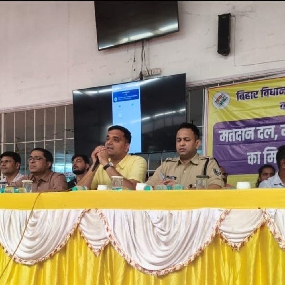 कटिहार में कोशी स्नातक चुनाव के लिए वोटिंग:20 केंद्रों पर 10977 मतदाता करेंगे मतदान, मोबाइल फोन पर रोक