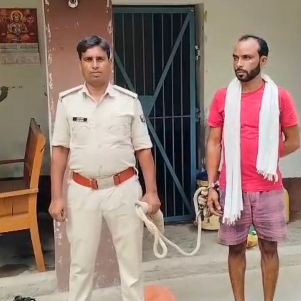 शेखपुरा में लंबे समय से भागे 3 अपराधी गिरफ्तार:कुख्यात शराब तस्कर बिलटू राम भी शामिल, कोर्ट ने जारी किया था वारंट