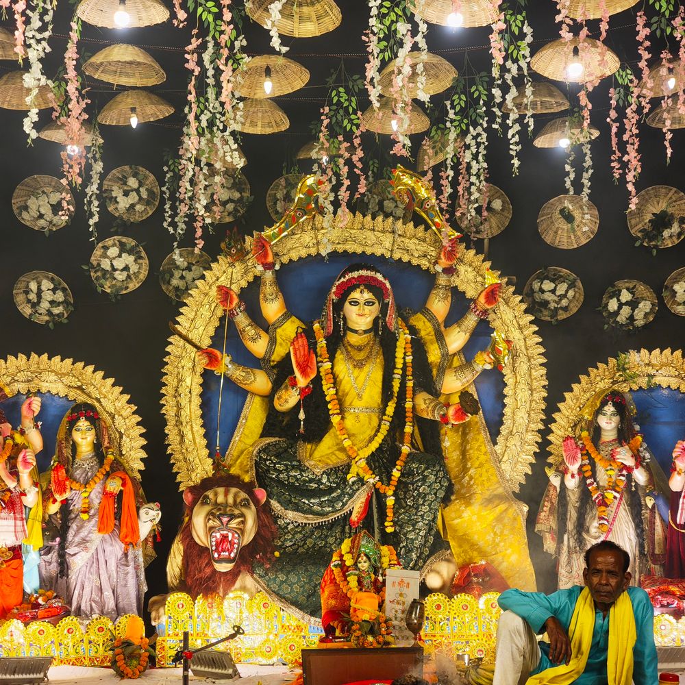 अयोध्या की नवरात्रि का उत्सव:उल्लास के बीच श्रद्धालुओं ने की सुख-समृद्धि के लिए की प्रार्थना