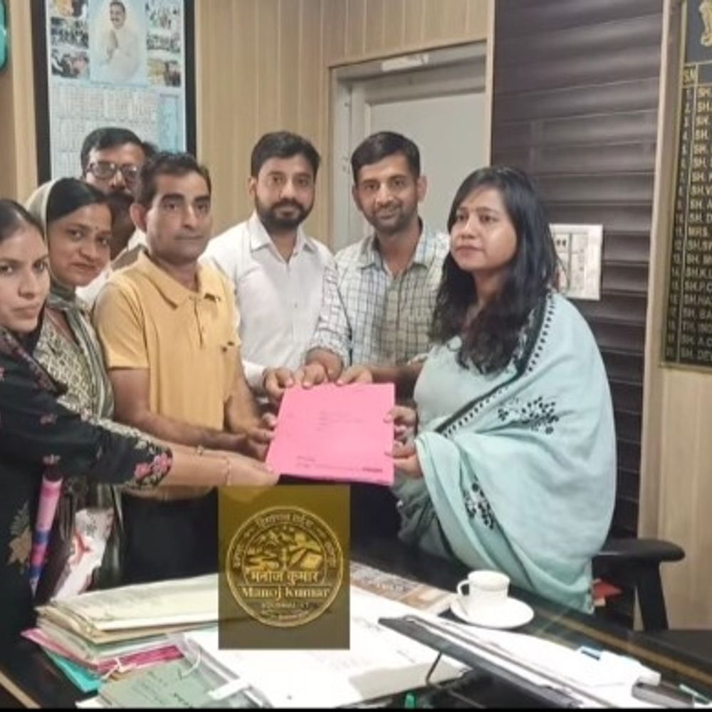 कांगड़ा में टोल प्लाजा बंद करने की चेतावनी:पंचायतों ने एसडीएम को एक सप्ताह का अल्टीमेटम, मनमाने टैक्स से राहत की मांग