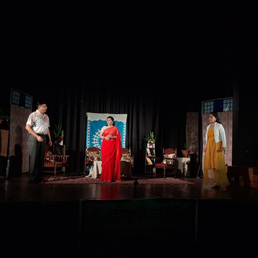 लखनऊ में हास्य नाटक ‘माय स्वीट हार्ट’ का मंचन:मंचकृति के बाबू हरदयाल वास्तव हास्य नाट्य समारोह की दूसरी शाम ; दर्शकों ने सराहा