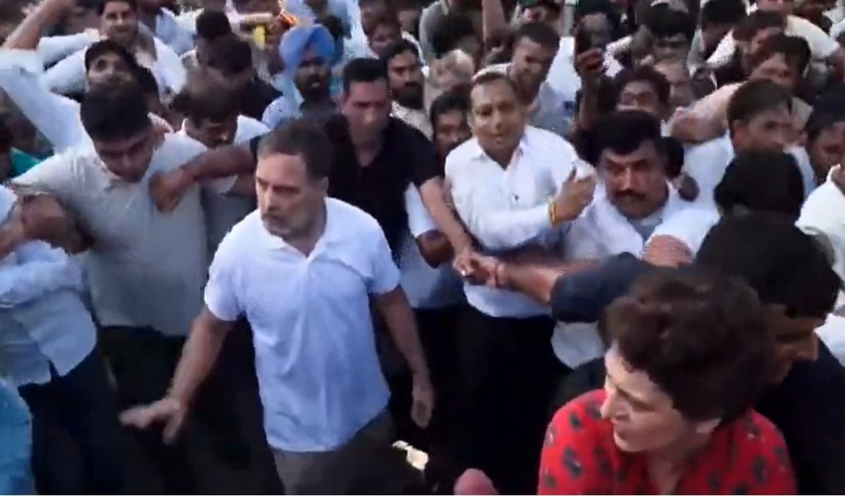 सियासी घमासान के बीच सुप्रीम कोर्ट पहुंचा ‘वोट चोरी’ का विवाद, राहुल गांधी की लीगल टीम ने फाइल की याचिका