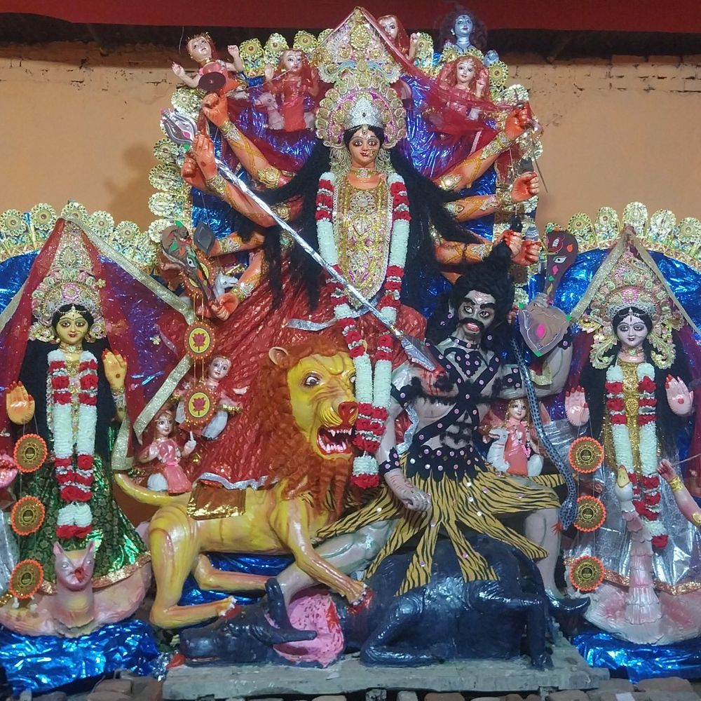 अररिया में मां कूष्मांडा की आराधना:मंदिर में मालपुए और पेठे के भोग लगे