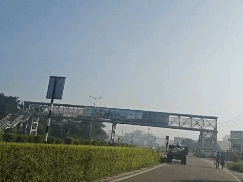 मेरठ में रातें ठंडी, दिन में गर्मी का एहसास:तापमान में आया 15 डिग्री तक का अंतर, तेजी से गिर रहा पारा