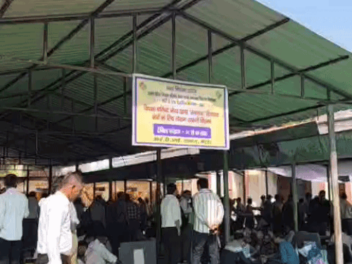 मेरठ में एमएलसी चुनाव की सुबह आठ बजे से मतगणना:18 प्रत्याशियों की किस्मत का होगा फैसला, प्रत्याशियों की मौजूदगी में खुलेगा स्ट्रांग रूम