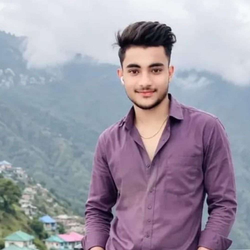 चंडीगढ़ में छत से गिरकर बेतिया के युवक की मौत:रोजगार की तलाश में 4 दिन पहले गया था, परिवार का इकलौता बेटा था