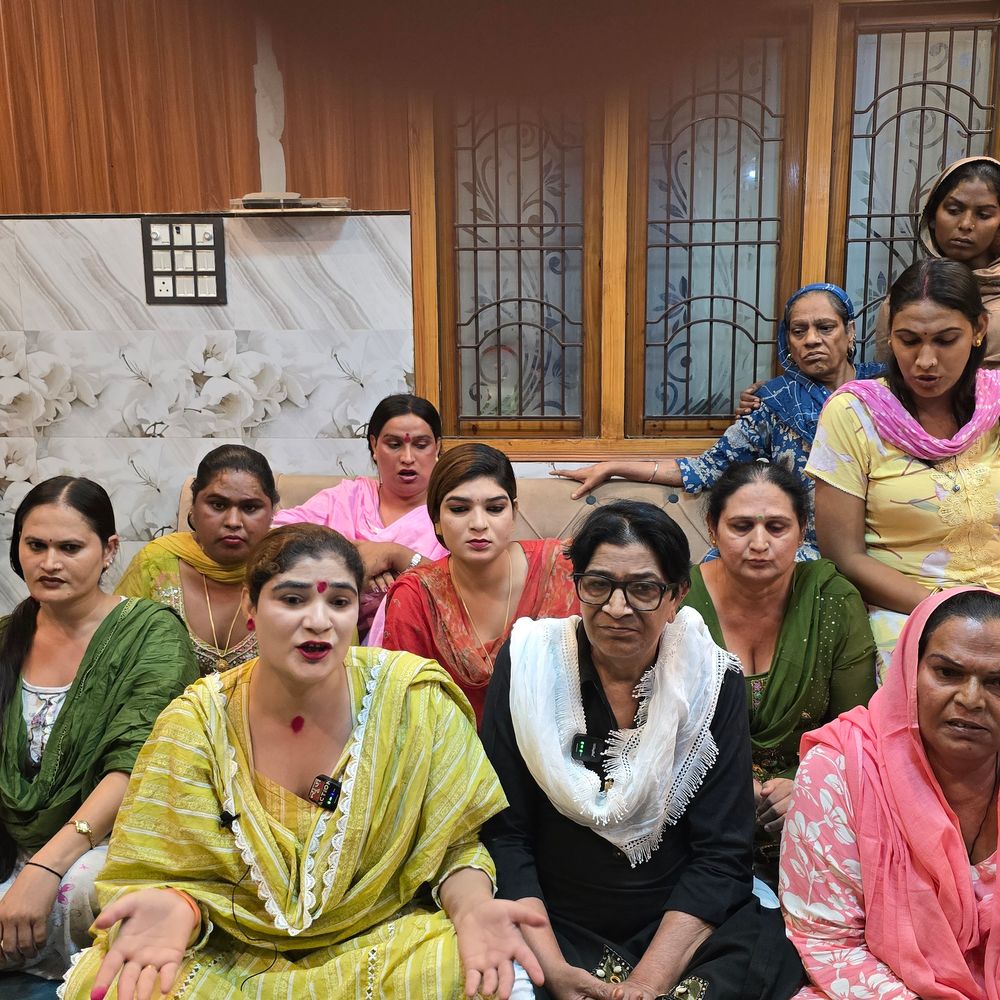 बिजनौर में अंचल किन्नर ने रानी पर लगाए गंभीर आरोप:प्रेस कॉन्फ्रेंस कर रानी पर इलाके पर कब्जे और धमकी देने का आरोप