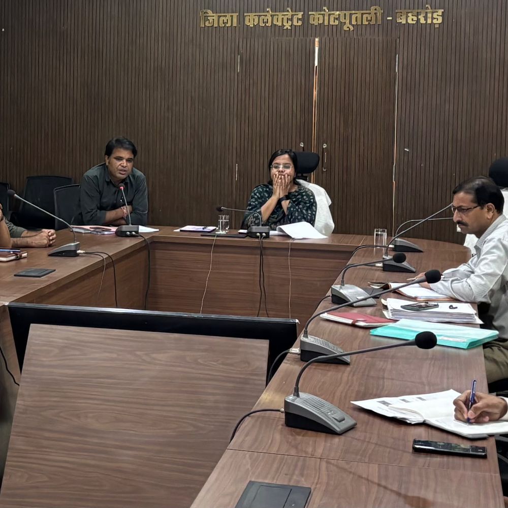 ग्राम पंचायत प्रशासक पद से इस्तीफा देकर लड़ सकेंगे चुनाव:जिला कलेक्टर करेंगे स्वीकार; लाभ का पद होने से चुनाव लड़ने के लिए पद छोड़ना जरूरी