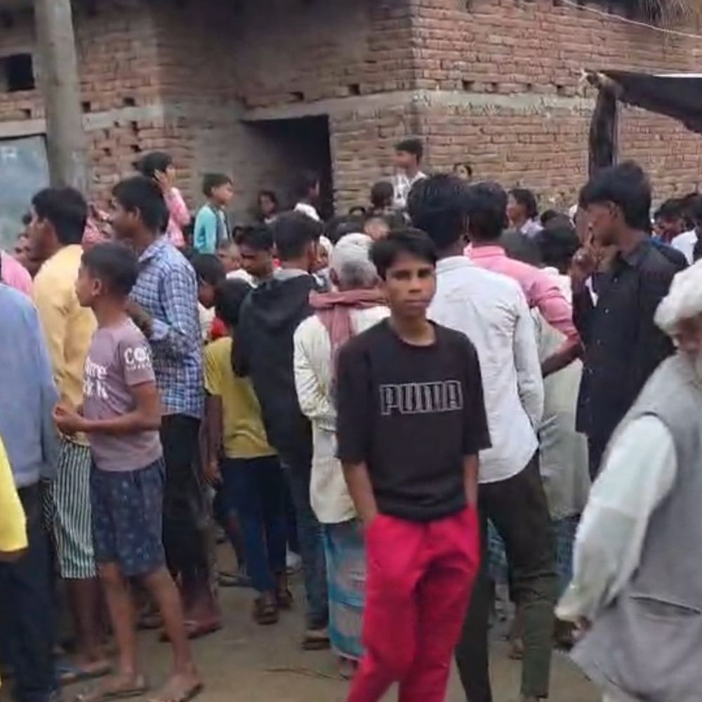 बेतिया में बाइक से गिरकर मुर्गा कारोबारी की मौत:मुर्गा लाने के लिए घर से निकले थे इम्तेयाज, बोडहा नदी के पास हुआ हादसा