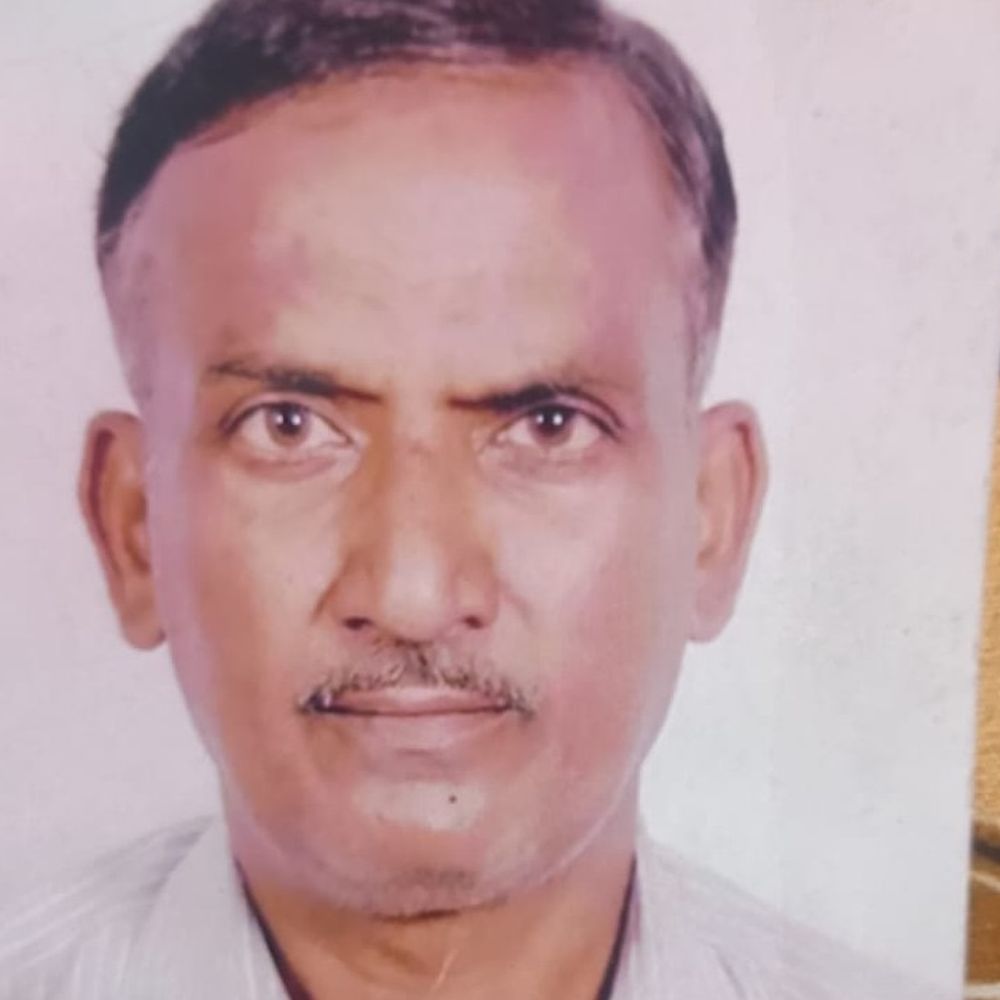 दुग्ध वाहन की टक्कर से अधिवक्ता की मौत:करवा चौथ का सामान लेने निकले थे; ड्राइवर वाहन छोड़कर फरार
