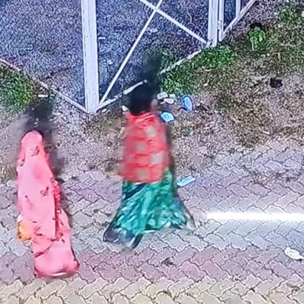 नवजात का शव फेंकने के मामले में 11 पर केस:अस्पताल संचालक और एमएमसीएच की डॉक्टर समेत आरोपी, सीसीटीवी में दो महिलाएं दिखीं