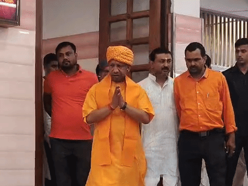 धनतेरस, दीपावली पर करें सुरक्षा के विशेष इंतजाम:अधिकारियों के साथ बैठक में CM ने दिए निर्देश; कहा-ट्रैफिक व्यवस्था दुरुस्त रखें