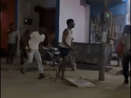 शराब के लिए पैसे मांगने पर युवक को पीटा:हमीरपुर में तीन भाइयों पर जानलेवा हमले और मारपीट का केस दर्ज, जांच जारी