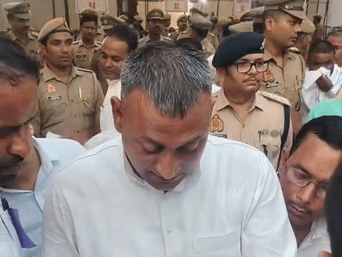 मतगणना में अनियमितता की चुनाव आयोग से शिकायत:भाजपा MLC व रनर रहे निर्दल प्रत्याशी राजीव यादव ने फोरेंसिक जांच की मांग की