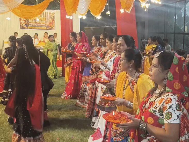 हरदा में शरद पूर्णिमा पर सिंगाजी महाराज की निशान यात्रा:बाबीसा समाज के शरदोत्सव में गरबा, नेत्रदान-देहदान करने वाले परिवार सम्मानित