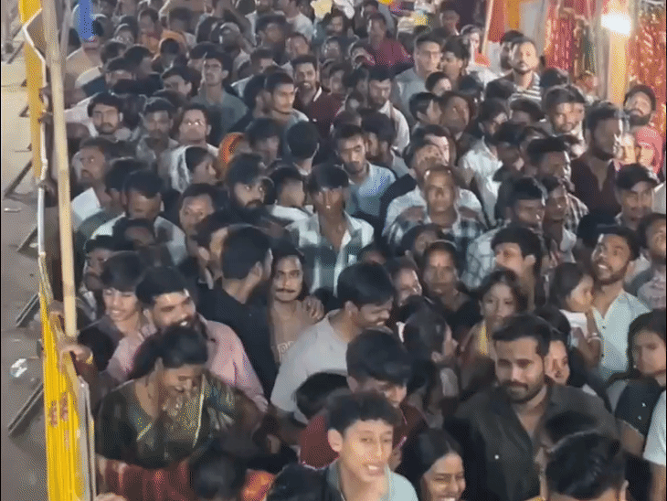 माता टेकरी पर 24 घंटे में 3 लाख भक्त पहुंचे:देवास में एबी रोड के कट बंद; भक्तों को रोक-रोककर आगे बढ़ाया गया