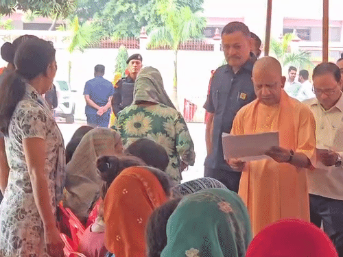 भाजपा प्रत्याशी के लिए आज शिक्षकों से संवाद करेंगे मुख्यमंत्री:दिग्विजयनाथ पार्क में होगा कार्यक्रम; 17 जिलों के 12 हजार से अधिक शिक्षक आएंगे