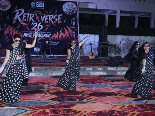 आजकल तेरे मेरे प्यार के चर्चे हर जुबान पर:CSJMU में गूंजे पुराने नगमें, RetroVerse ’26’ का हुआ आयोजन
