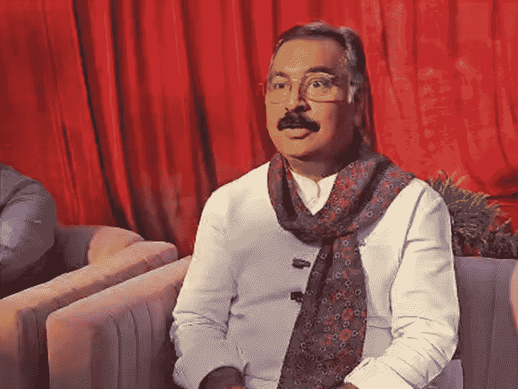 संजयन ने प्रेस कांफ्रेंस कर ध्रुव पर साधा निशाना:बोले- शिक्षक वर्ग काफी नाराज, उनके नामांकन में नाताओं की भीड़ रही