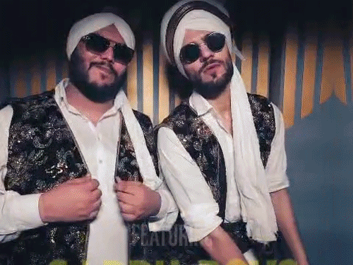 गोरखपुर में 17 अक्टूबर को ‘द ग्रेट डांडिया उत्सव’:’जे ट्राइब’ और ‘गबरू बॉयज’ लाइव परफॉर्मेंस से जमाएंगे रंग, ऑनलाइन बुकिंग शुरू