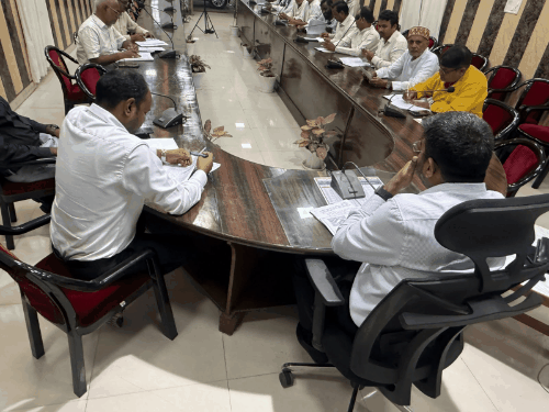 घर-घर जाकर मतदाता सूची में नाम जोड़ेंगे BLO:डीएम ने राजनीतिक दलों के साथ बैठक की; छूटे हुए लोगों का नाम होगा शामिल
