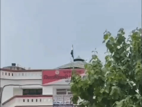 सदर तहसील में 98 प्रतिशत आय-जाति प्रमाण पत्र लंबित:लेखपालों के आंदोलन का प्रभाव; 17 से ऑफलाइन काम भी बंद करेंगे