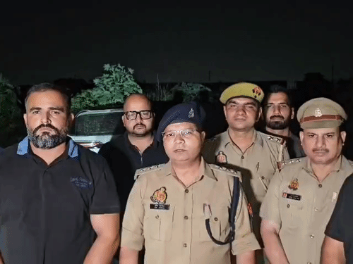 50 हजार का इनामी फरमान एनकाउंटर में अरेस्ट:गाजियाबाद पुलिस ने वाहन चोरी के सरगना को दौड़ाकर पैर में गोली मारी