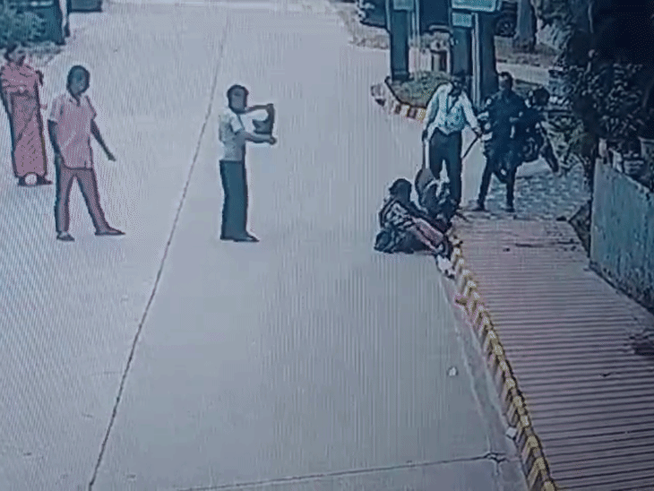 पग की मौत पर कुत्ते की मालकिन पर FIR:नोएडा ग्रैंड ओमेक्स सोसाइटी में महिला और उसके पालतू कुत्ते पर किया था हमला, वीडियो हुआ वायरल