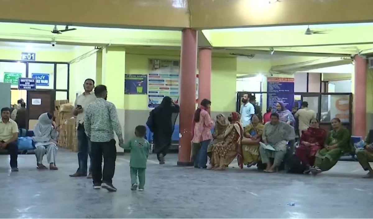 GMC Doda में Burqa विवाद के बाद 3 दिन से छात्रों का कार्य बहिष्कार, अस्पताल प्रशासन ने बैठाई जांच