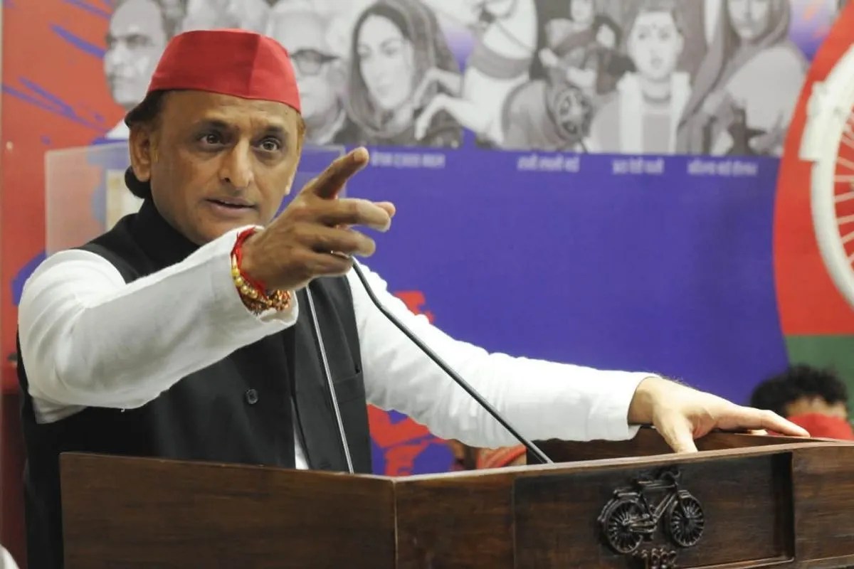 ‘जांच हुई तो दूर तलक जाएगी’, नर्सिंग भर्ती घपले पर अखिलेश ने BJP को घेरा, बोले- भाजपा अयोग्य लोगों को पिछले दरवाजे से ला रही