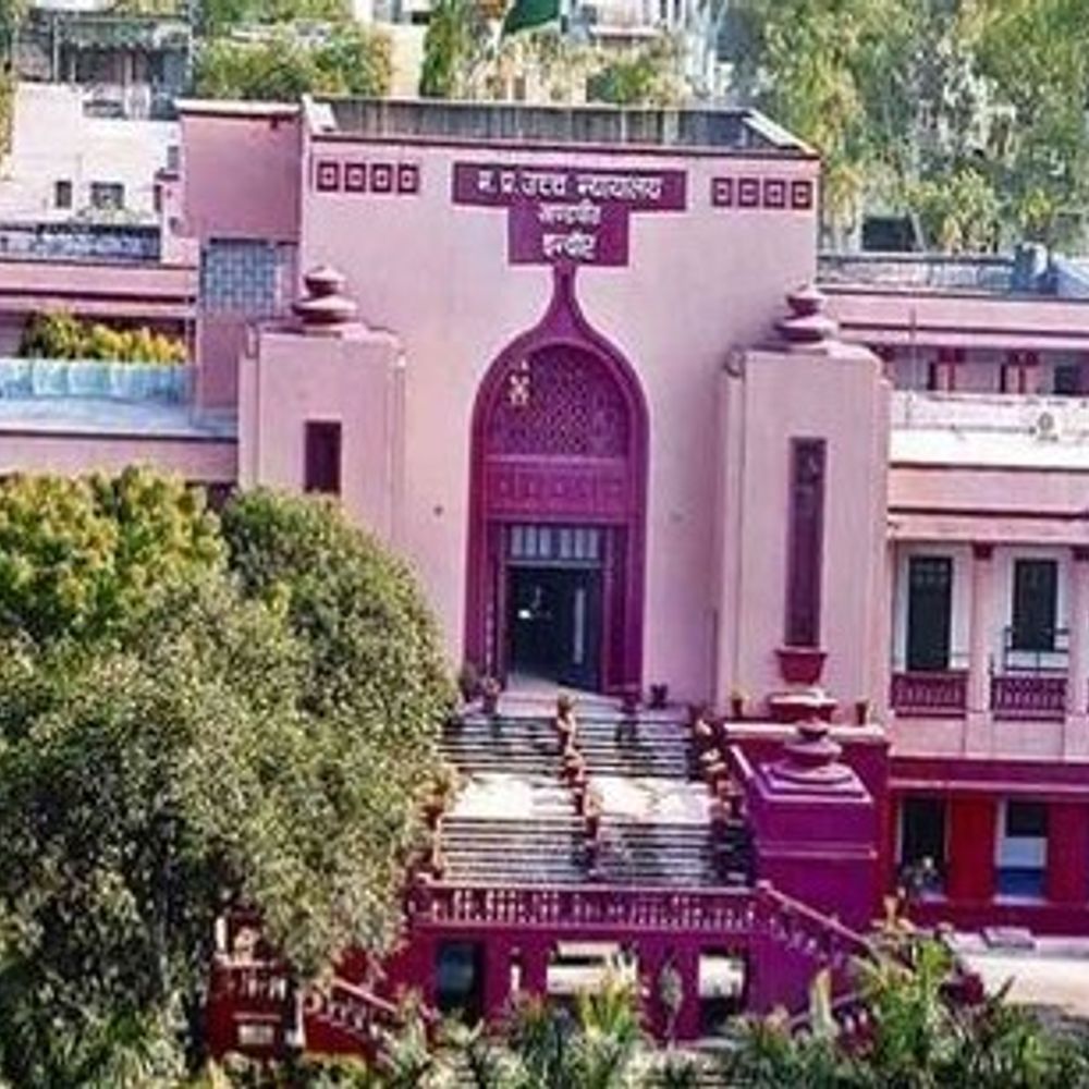 कचरा गाड़ियों का शोर घटेगा,थानों में तैनात होंगे साउंड मीटर:इंदौर में ध्वनि प्रदूषण पर हाई कोर्ट सख्त; आवाज 25% धीमी रखने के निर्देश